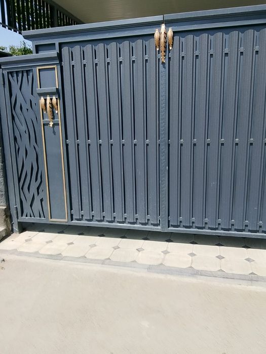 Продаётся евро штакетник металлический.