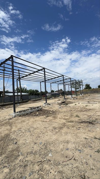 Hala sopron / adapost utilaje metalica 7 m latime x35 m lungime x4 m strasina din ipe 160