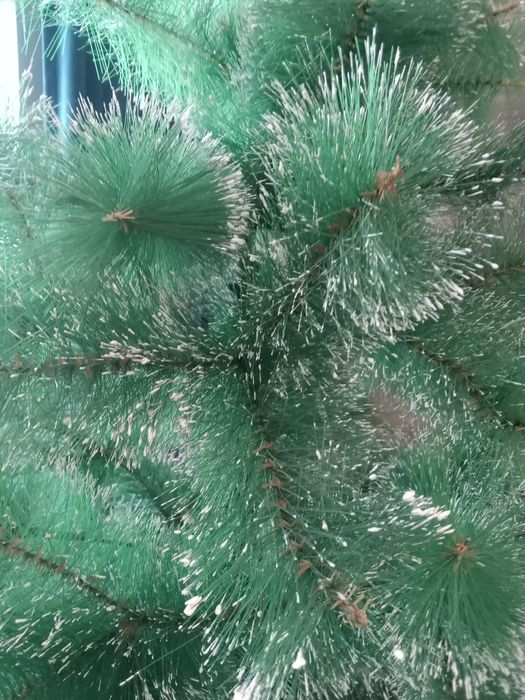 Продам искусственную ёлку