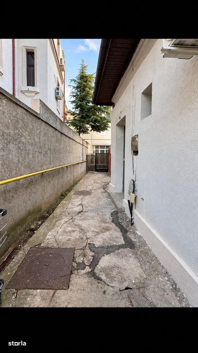 Garsonieră cu curte proprie și spațiu extins | Metrou Iancului 5 min
