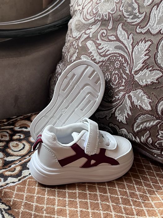 Кросовки детские, новые