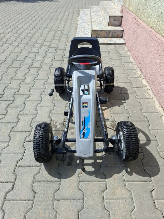 Kart Kettler cu pedale,  copii 4-8ani ,roti cu camera