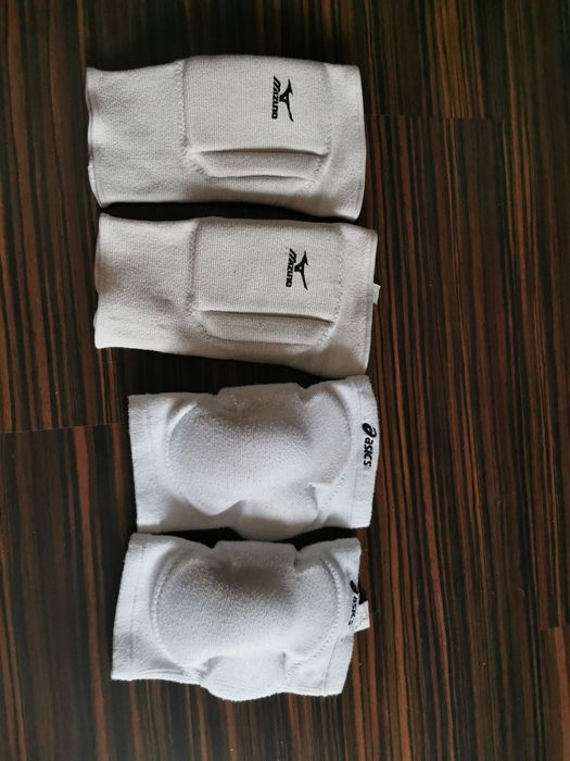 Волейболни наколенки