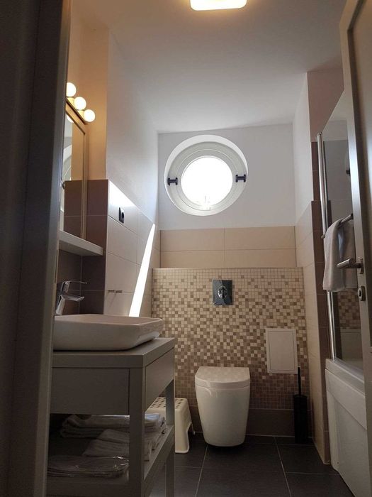 Inchiriez apartament Piata Unirii/Nicolae Balcescu Farmacia 24