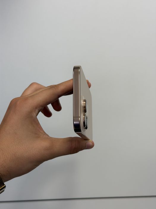 Перфектен iPhone 16 PRO MAX - 100% батерия