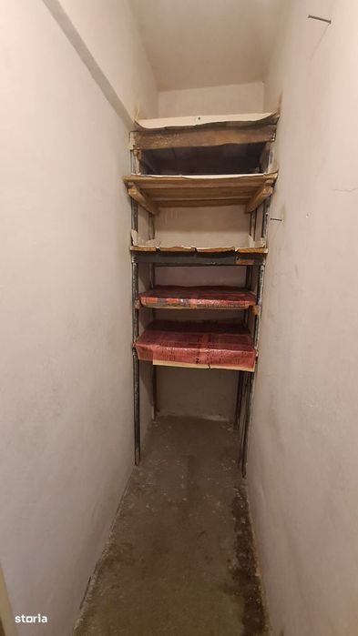 Apartament cu 2 camere de vânzare în Curtea de Argeș.