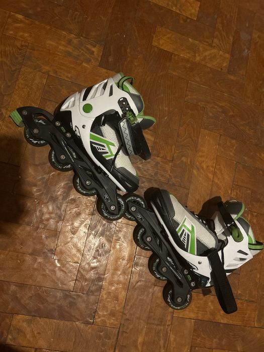 Vand role unisex,reglabile,purtate de cateva ori!