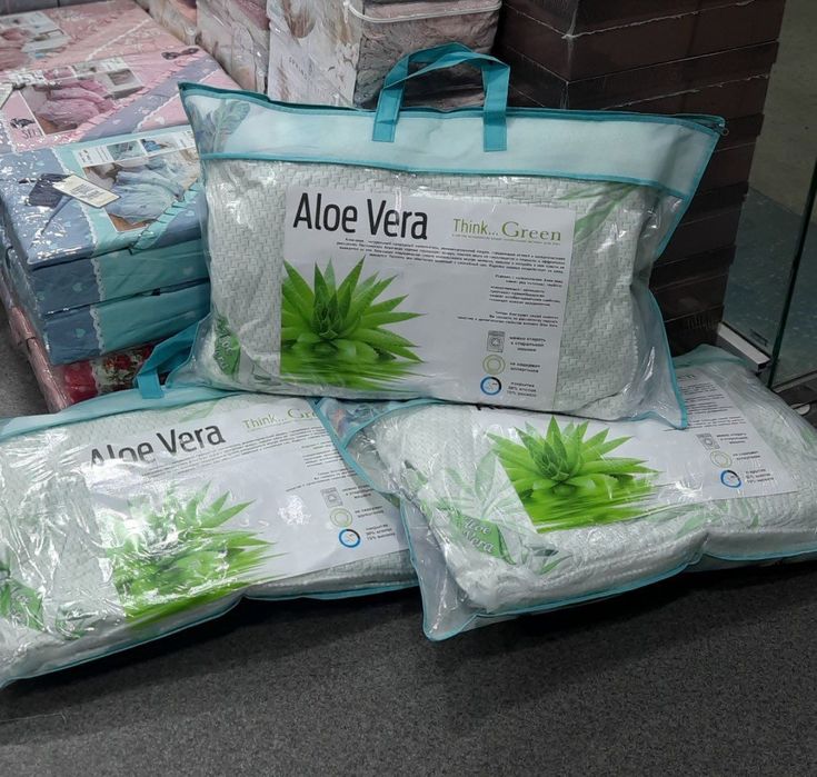Подушка алое вера