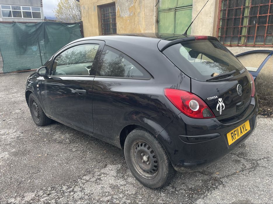 Opel corsa d 1.0 i на части