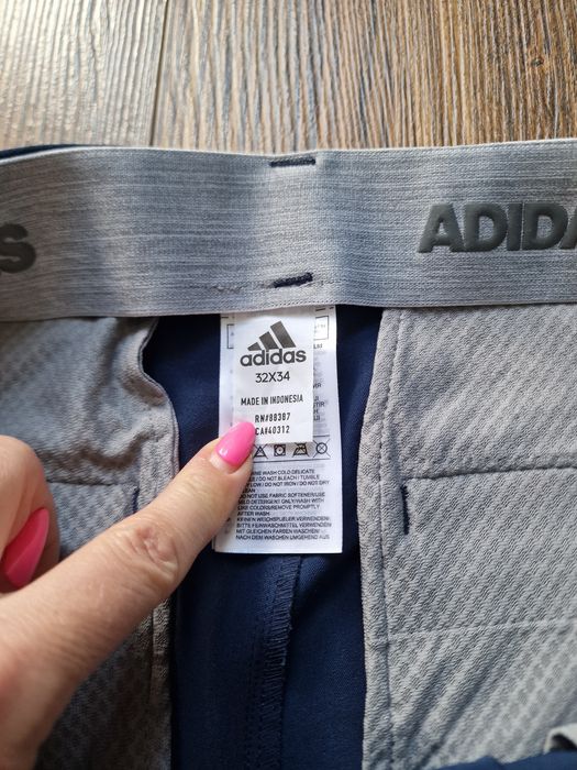 Страхотен мъжки спортен панталон ADIDAS размер 32 / 34