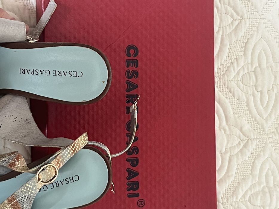 Красивые босоножки