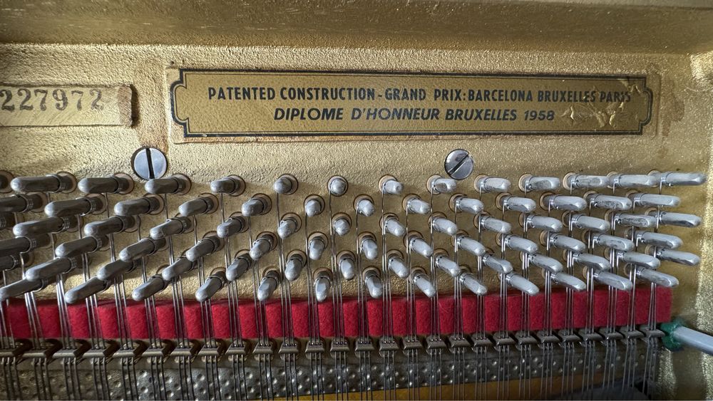 Пианино   PETROF