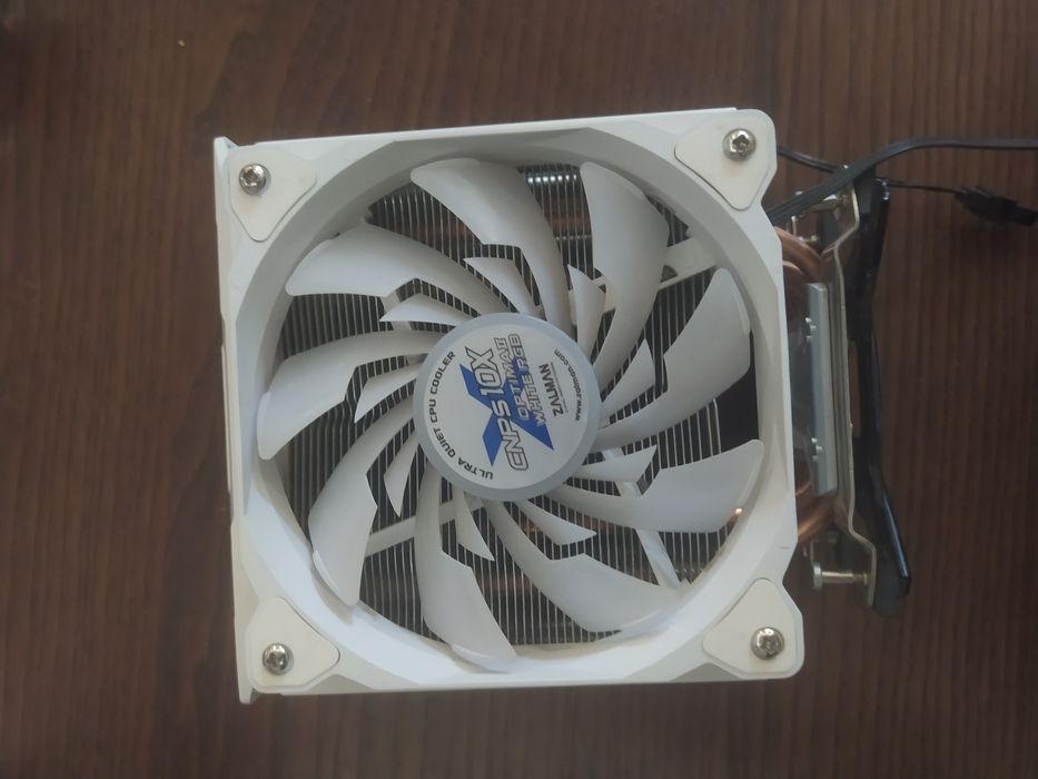 Кулер на 4 медных трубках