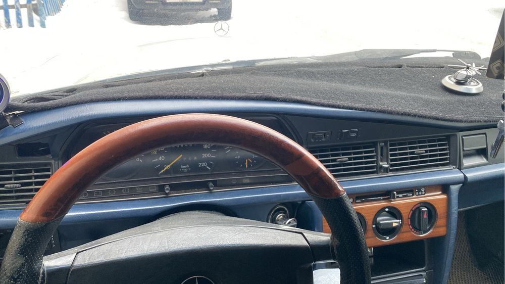 Продам мерса w201