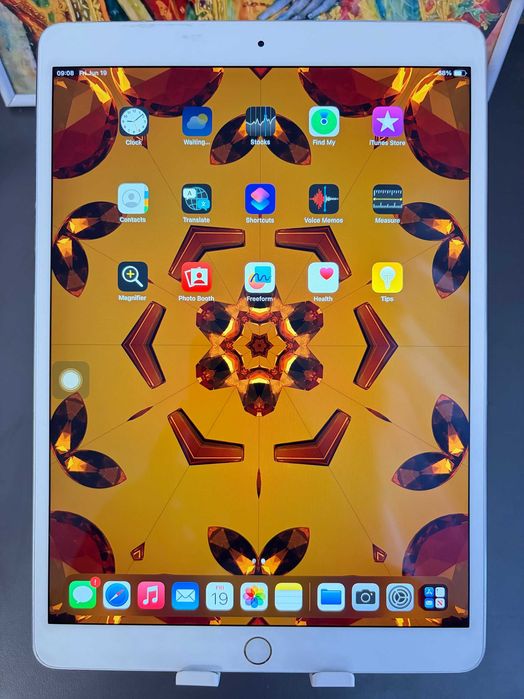 Apple iPad Pro 1gen A1709 10.5' 256GB WiFi + Cellular / Silver [4GB RAM]