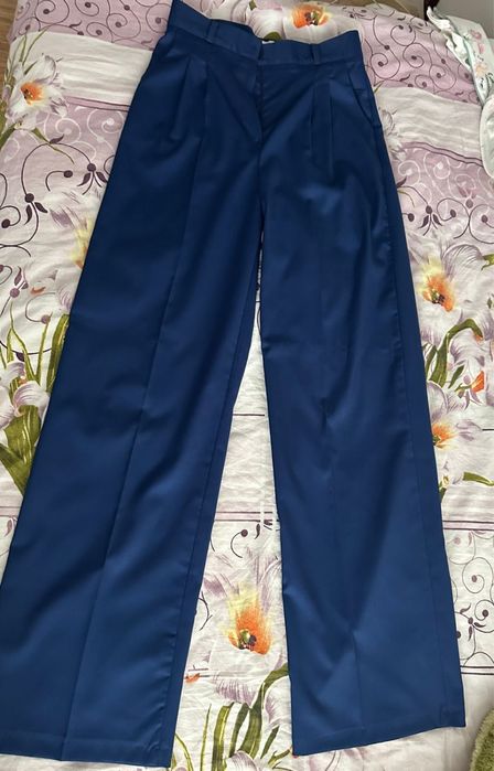 Продам классический костюм