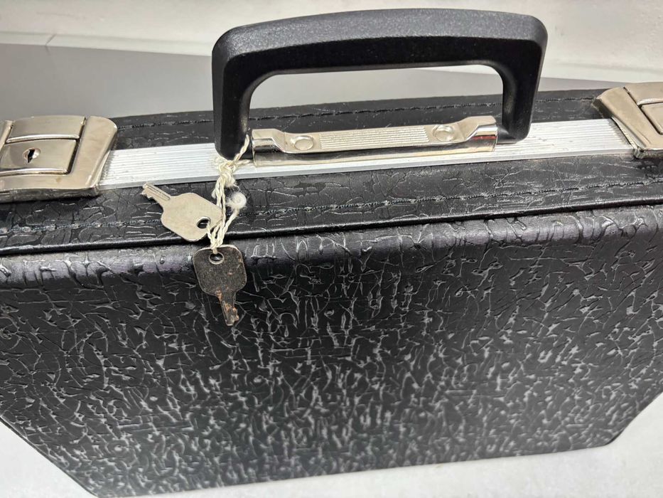 НОВ! Твърд Ретро Дипломатически Куфар