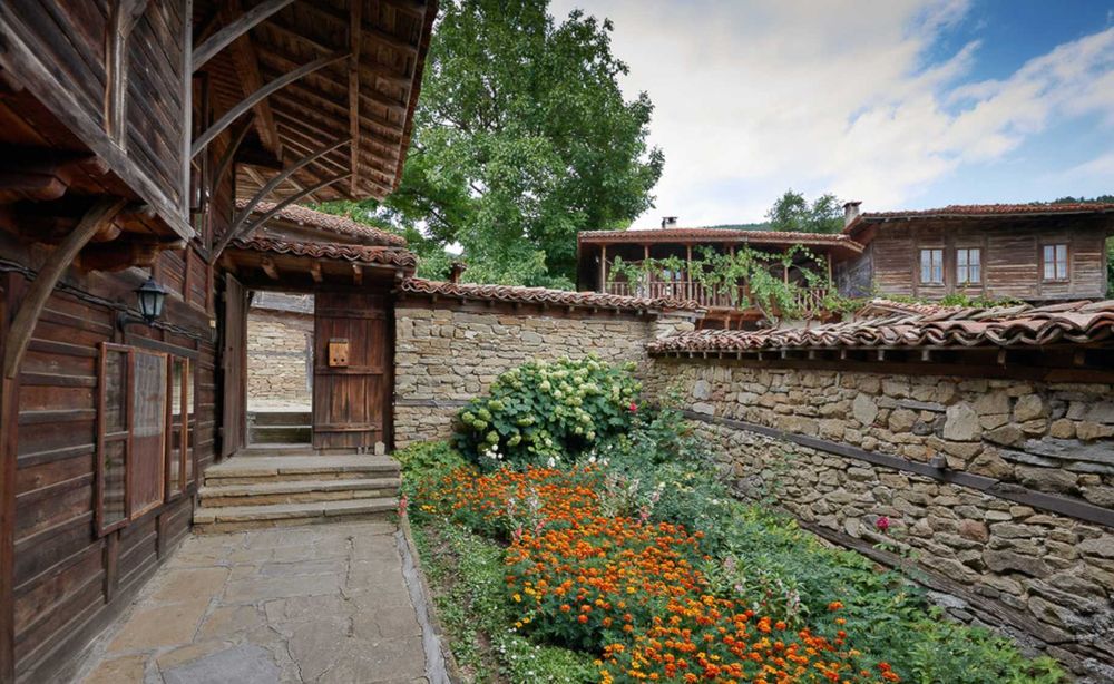 Продава се Къща в с. Жеравна, Област Сливен - 288 кв.м за 1216 €/кв.м - Снимка #4