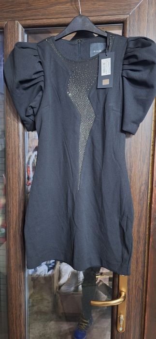 vand rochie de ocazie originala noua cu eticheta de la  Reichmond