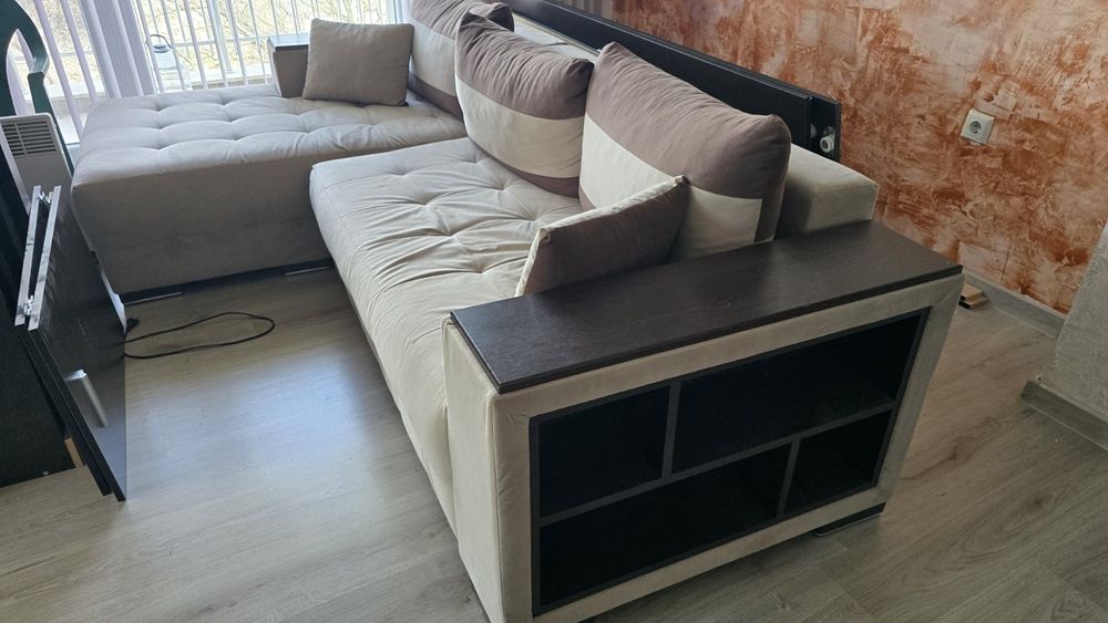 Голям ъглов диван