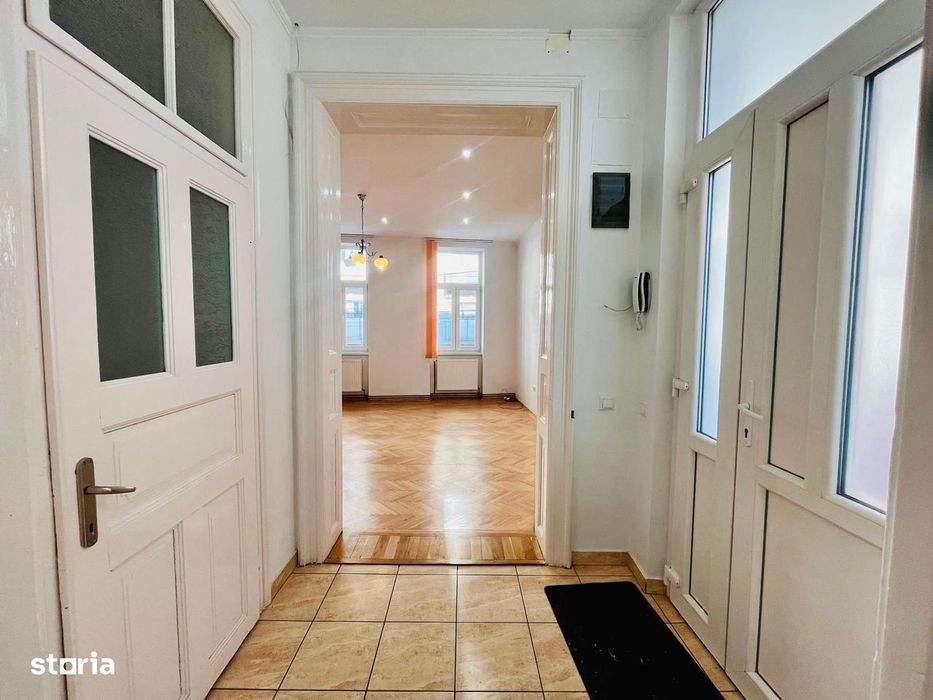 Apartament central renovat | 74 mp | pregătit pentru mutare