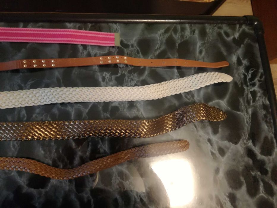 Продавам детски и дамски колани по 2лв.