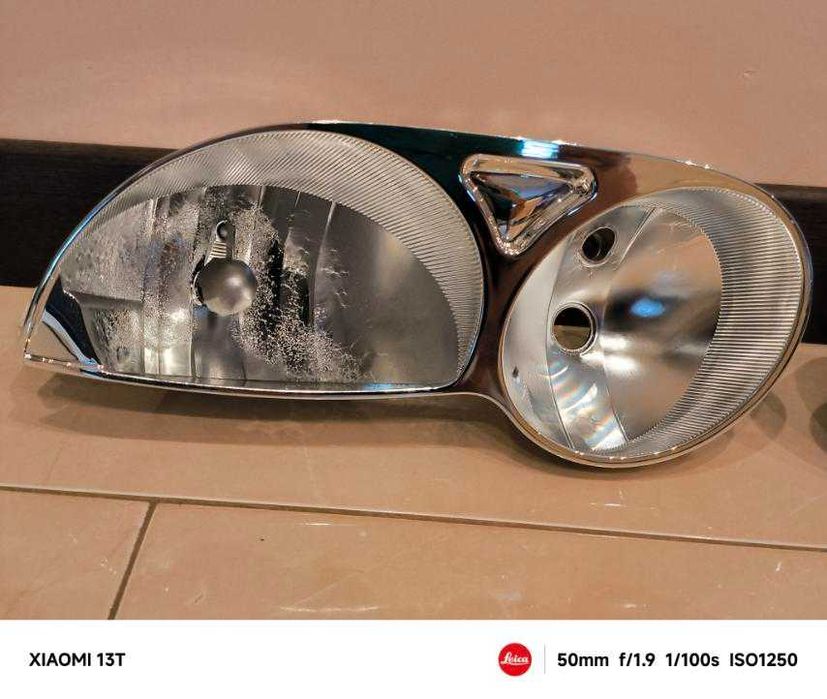 Продавам рефлектори+стъкла за фарове  мерцедес CLK W209 / 2001-2009 г.