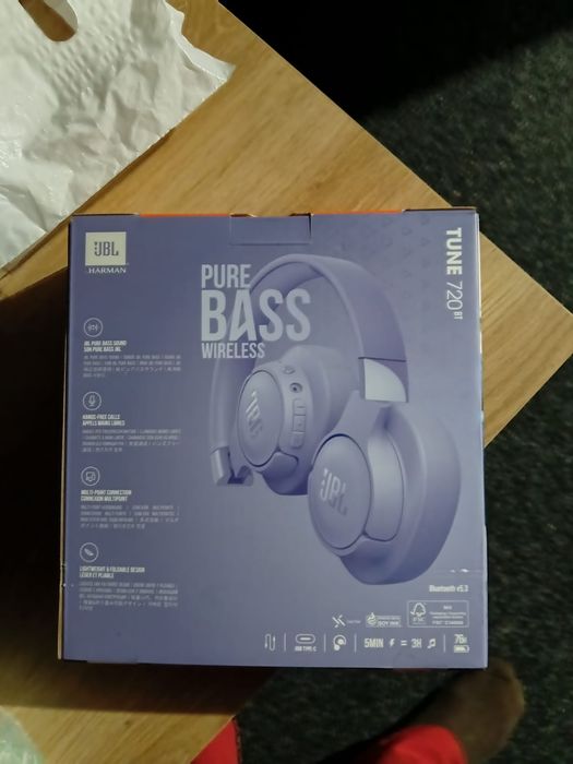 Vând castile jbl tune 720bt noi nefolosite la cutie