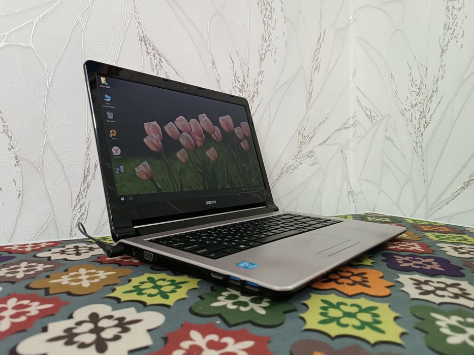 НОУТБУК Dexp Windows 10 SSD.