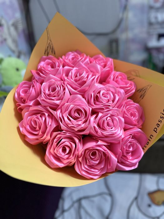 Букет атласных роз