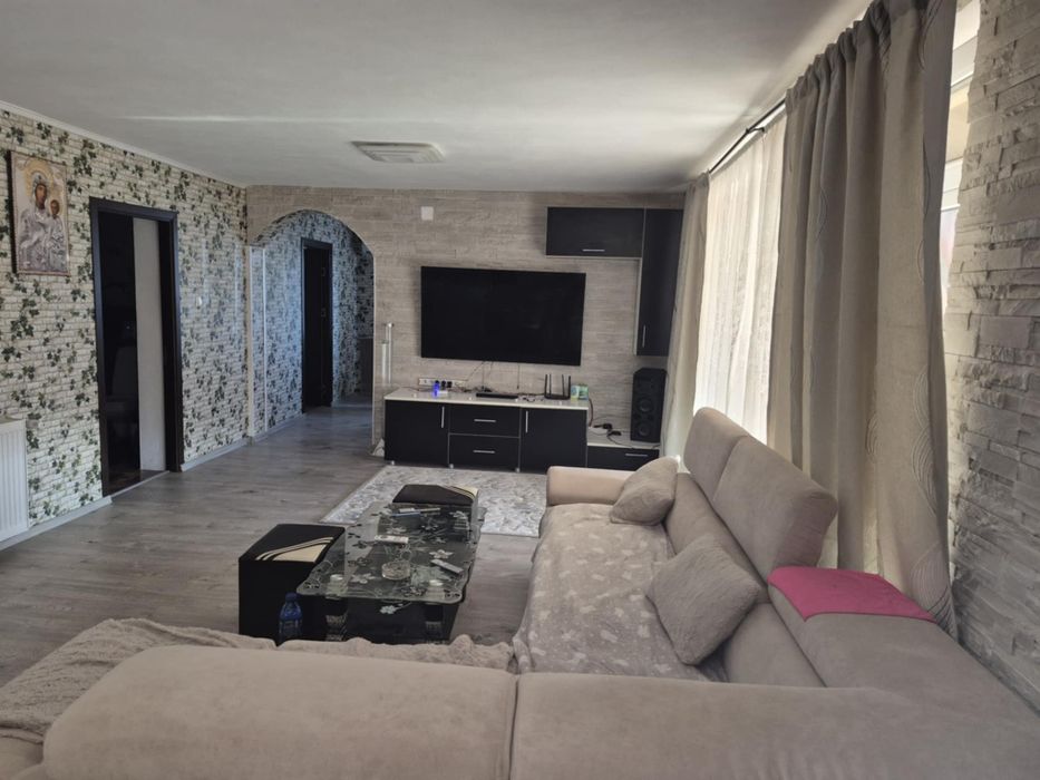 Vînd Casa Com.Breznita Ocol Sat Șușita tel 00393925883796