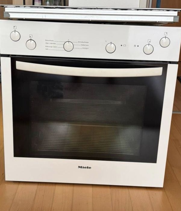 Set Cuptor + Plită Miele H 4135 E – Calitate Premium, Stare Perfectă de Funcționare