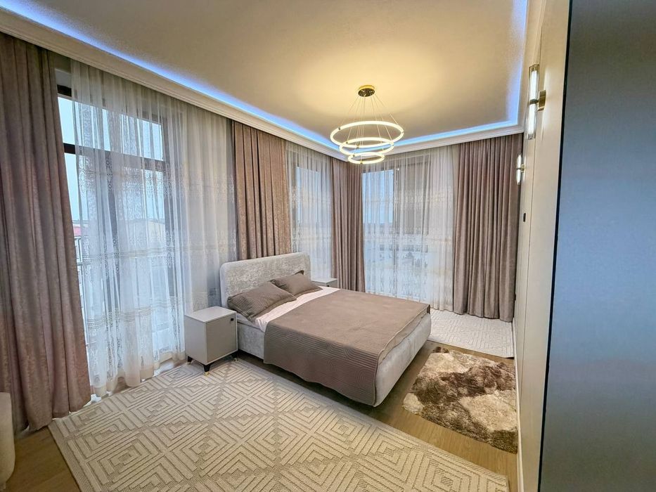 Новостройка 3х комнатная +холл  118 кв+10 кв