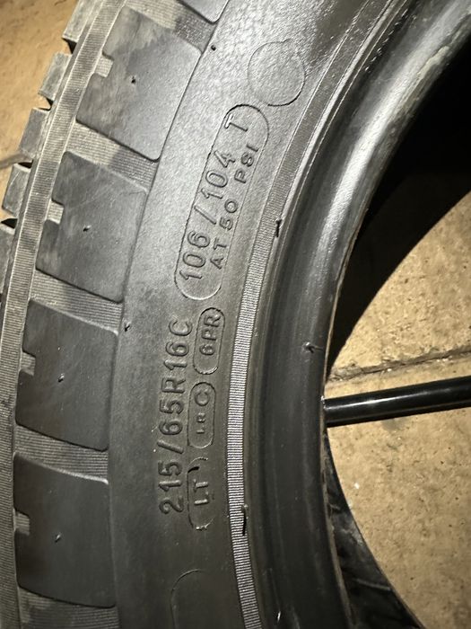Vand 4 C-uri    Michelin Agilis 150 lei bucata