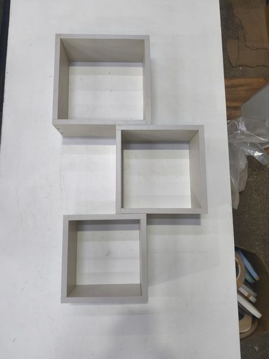 Полочки квадратные