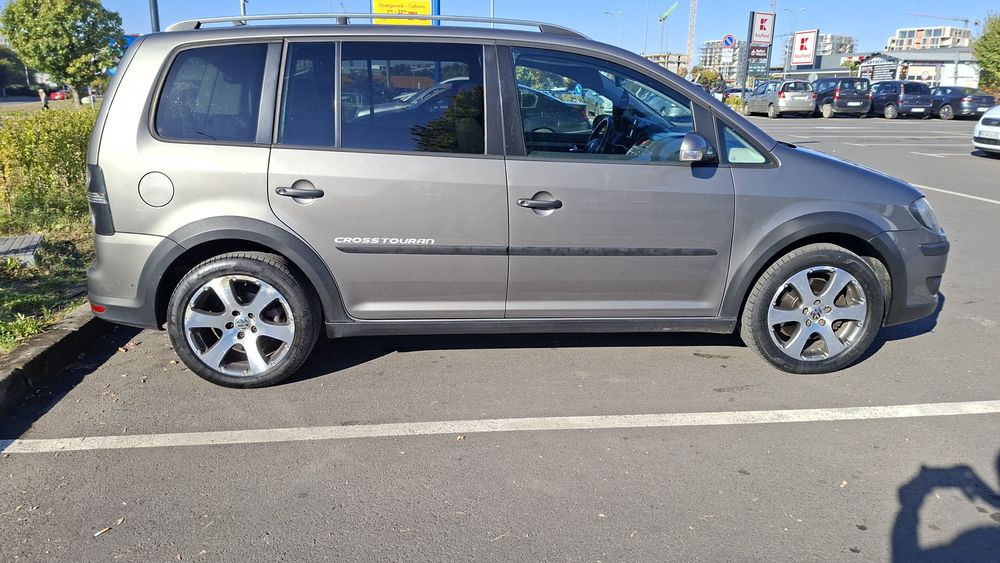 VW Touran 2.0 tdi 170к.с. 7 места