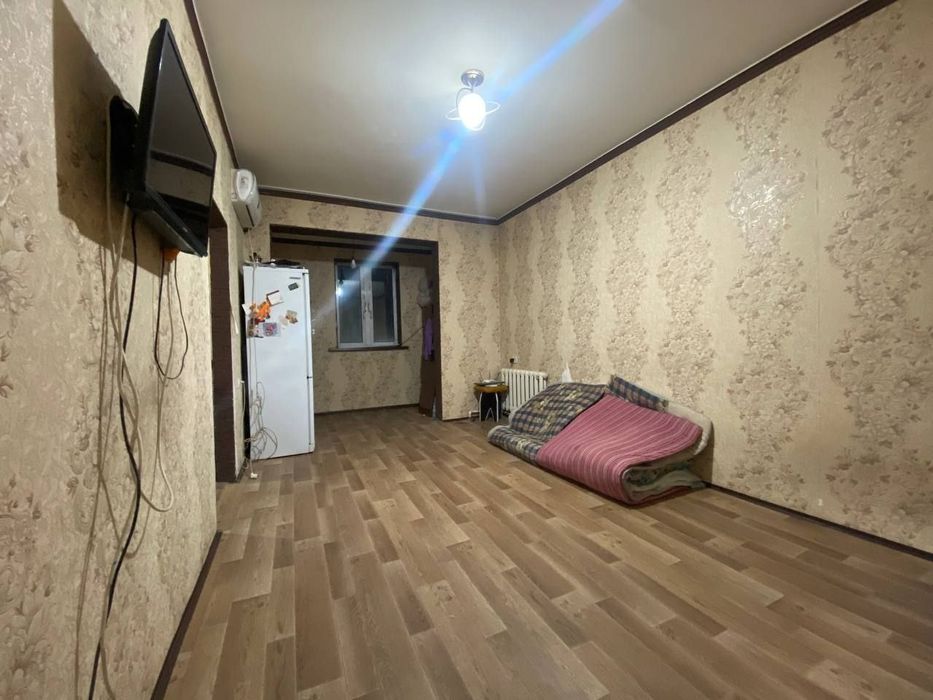 Срочно 1 ком Шухрат перекрёсток