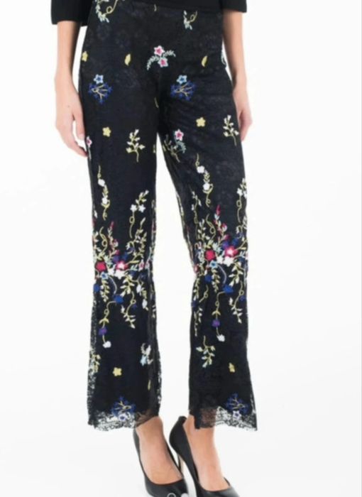 Pantaloni dantela Guess