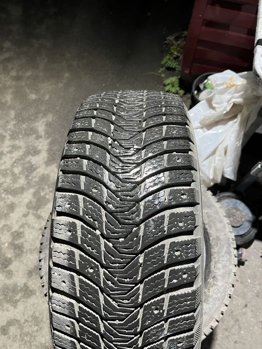 Продам резину 205/55/16