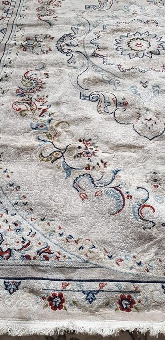 Ковры новые отличного качества