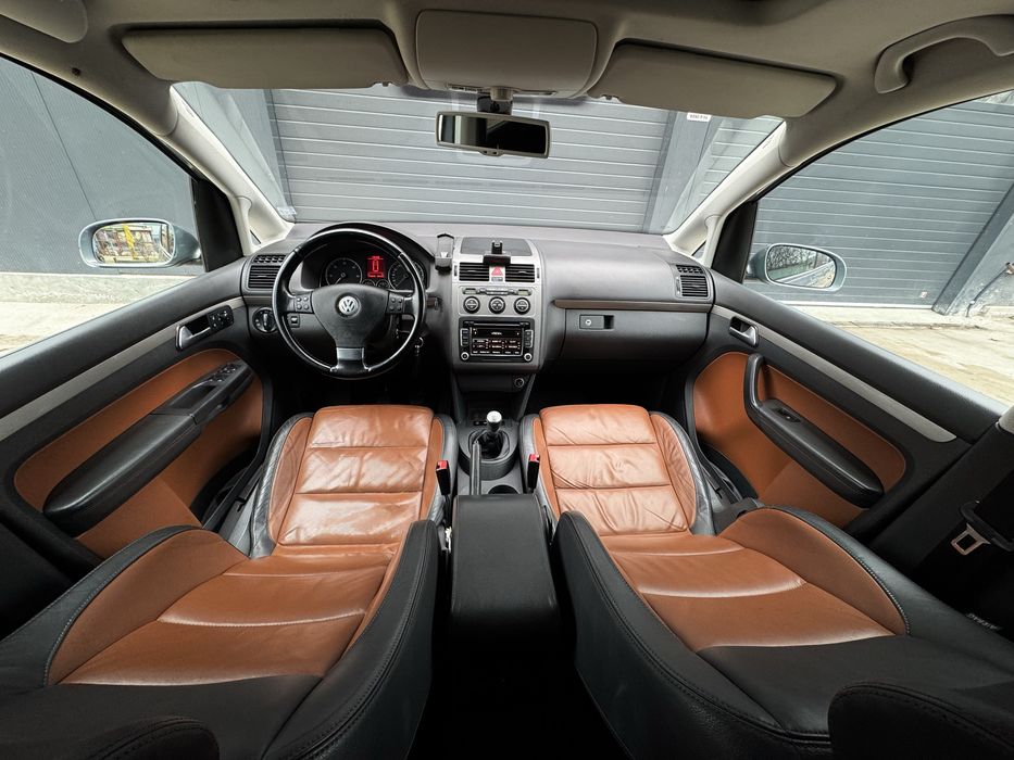 VW cross touran 2.0TDI 170к.с
