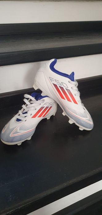 Vând ghete fotbal de copii