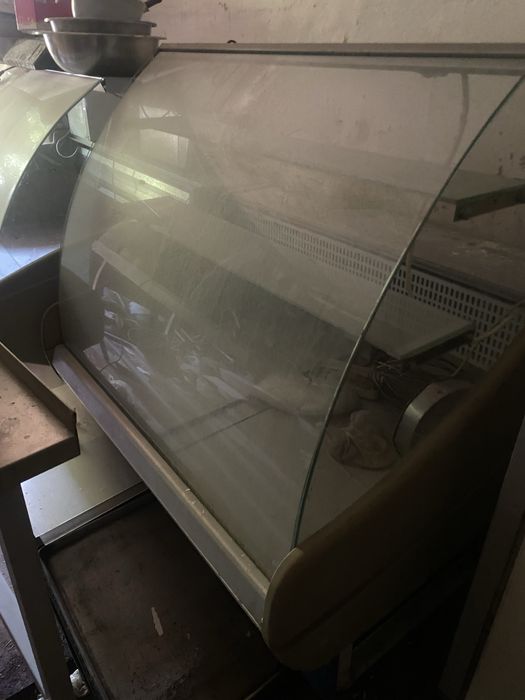 Холодильники бытовыи и промышленные