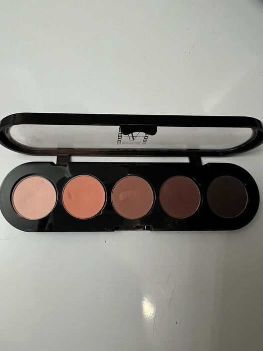 Косметика тени MakeUp