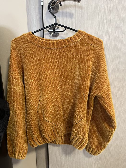 Пуловери по 10лв