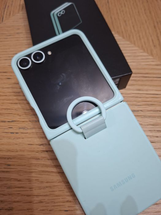 Samsung  z flip 6 512 GB mint ca nou