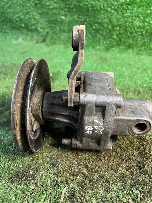 Гур насос гидроусилитель руля Ауди 80 Б4 Audi B3