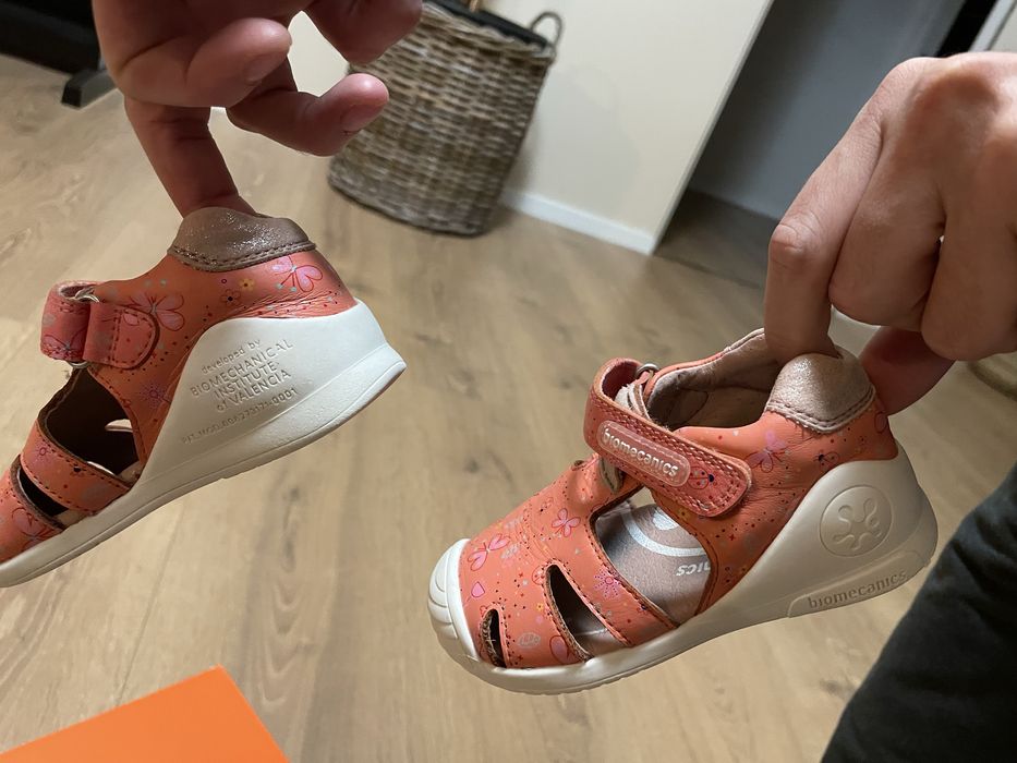 Sandale piele Biomecanics masura 22