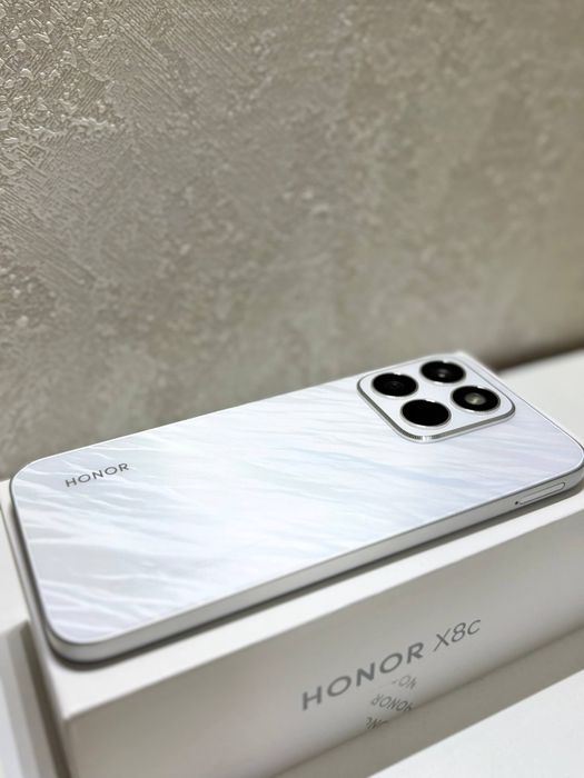 Honor x8c 256гб.