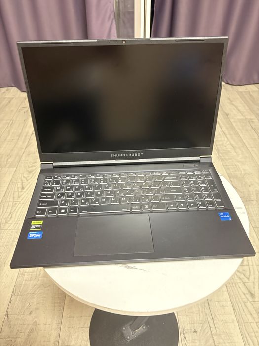 Thunderobot 911s Core D с установленной Windows OC